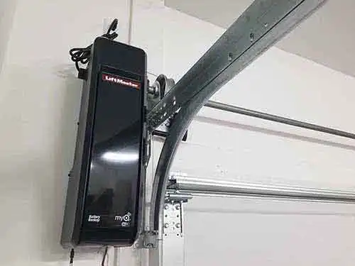 Garage door opener installation repair in arizona safari garage door and gate safari garage door and gate Garage door opener installation and repair service in Gilbert Arizona